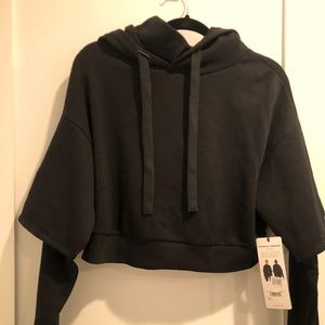 ALO Yoga cropped sweatshirt. Size M